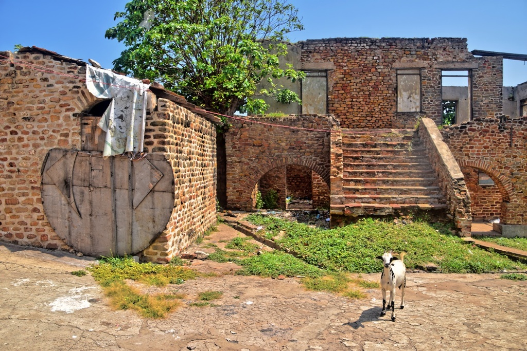 Inside Portoguise Fort, at James Town, Accra. Left to rott by UNESCO and GMMB